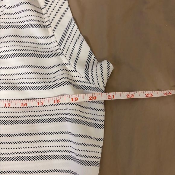 CAbi White and Gray Boxy Polo Blouse - Picture 4 of 8